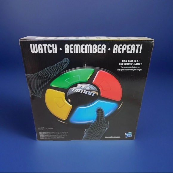 Brand new Hasbro Simon Electronic Memory Game - Picture 2 of 4